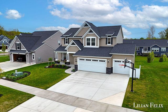 8825 Emerado Road, Jenison, MI 49428