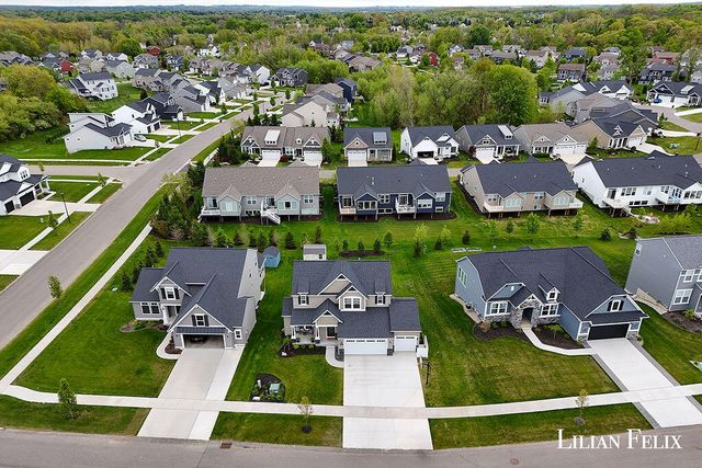 8825 Emerado Road, Jenison, MI 49428