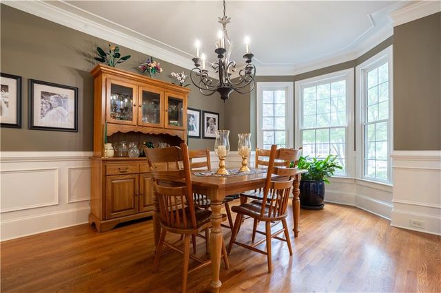2204 Hollowbrooke Ct NW, Acworth, GA 30101