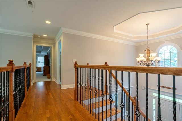 2204 Hollowbrooke Ct NW, Acworth, GA 30101