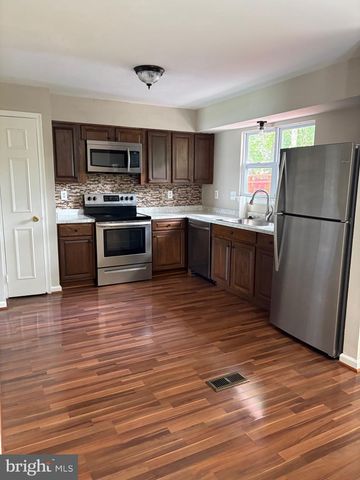 12294 DAPPLE GRAY CT, Woodbridge, VA 22192