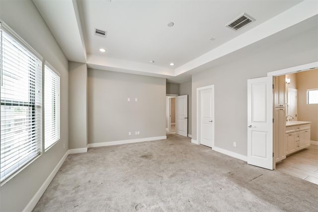 10806 Warwana Road G, Houston, TX 77043