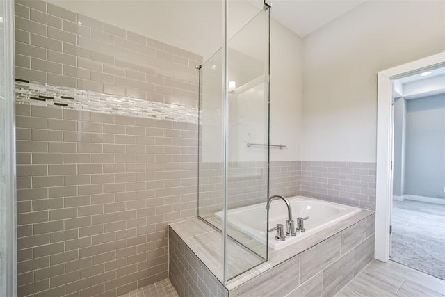 10806 Warwana Road G, Houston, TX 77043