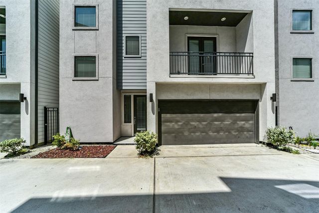 10806 Warwana Road G, Houston, TX 77043