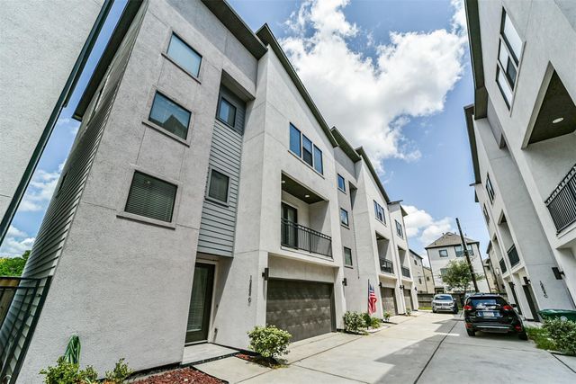 10806 Warwana Road G, Houston, TX 77043