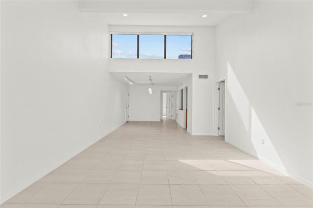 1511 PELICAN POINT DRIVE 279, Sarasota, FL 34231