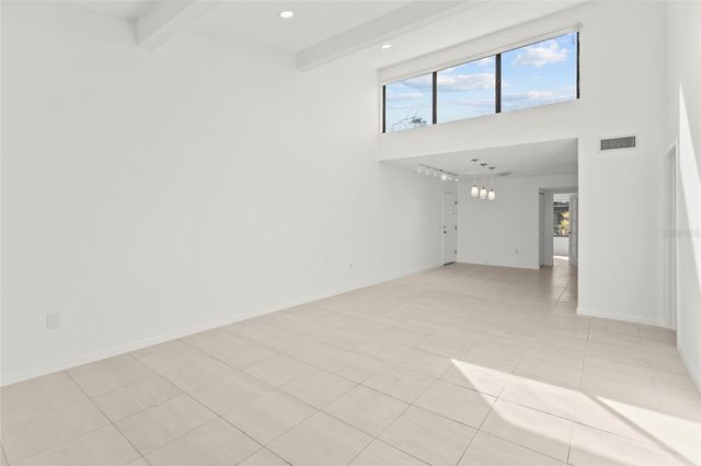 1511 PELICAN POINT DRIVE 279, Sarasota, FL 34231