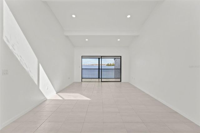 1511 PELICAN POINT DRIVE 279, Sarasota, FL 34231