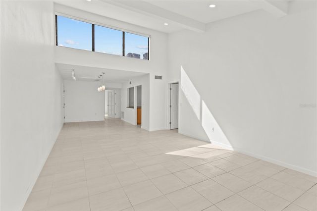 1511 PELICAN POINT DRIVE 279, Sarasota, FL 34231