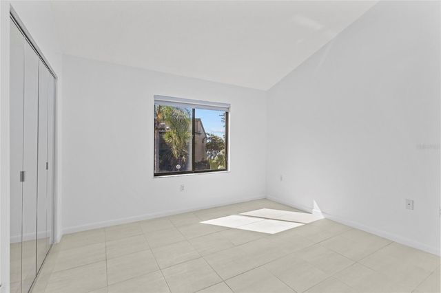 1511 PELICAN POINT DRIVE 279, Sarasota, FL 34231