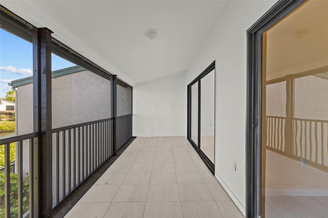 1511 PELICAN POINT DRIVE 279, Sarasota, FL 34231