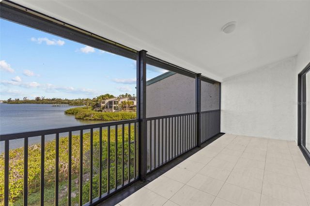 1511 PELICAN POINT DRIVE 279, Sarasota, FL 34231