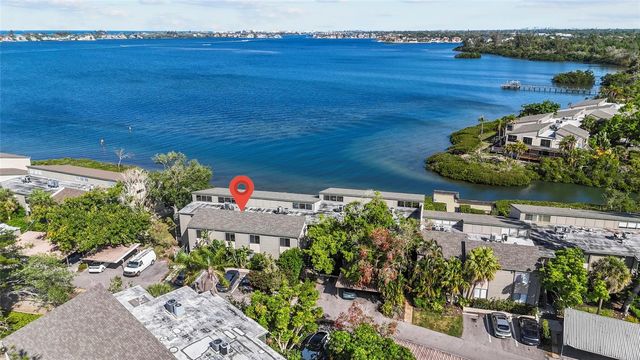 1511 PELICAN POINT DRIVE 279, Sarasota, FL 34231