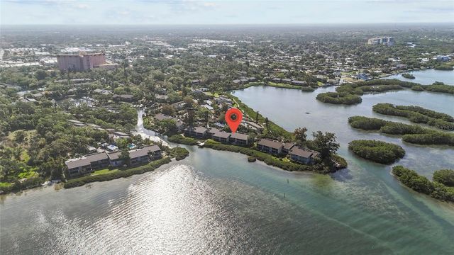 1511 PELICAN POINT DRIVE 279, Sarasota, FL 34231