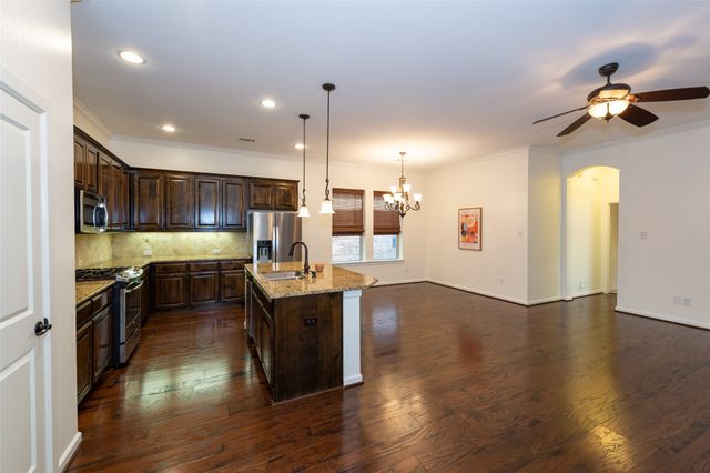 1008 Lone Ivory Trail, Arlington, TX 76005