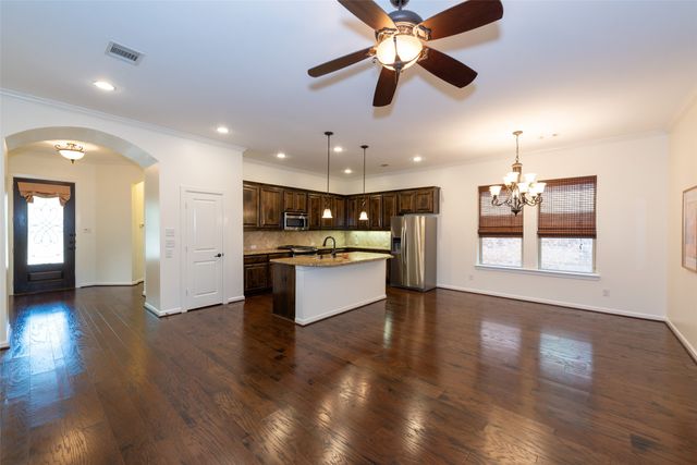 1008 Lone Ivory Trail, Arlington, TX 76005