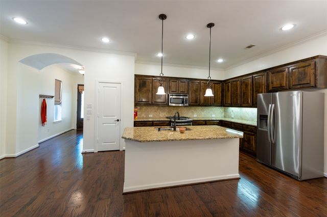 1008 Lone Ivory Trail, Arlington, TX 76005