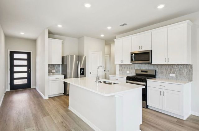 710 Leavenworth Drive, Mckinney, TX 75071