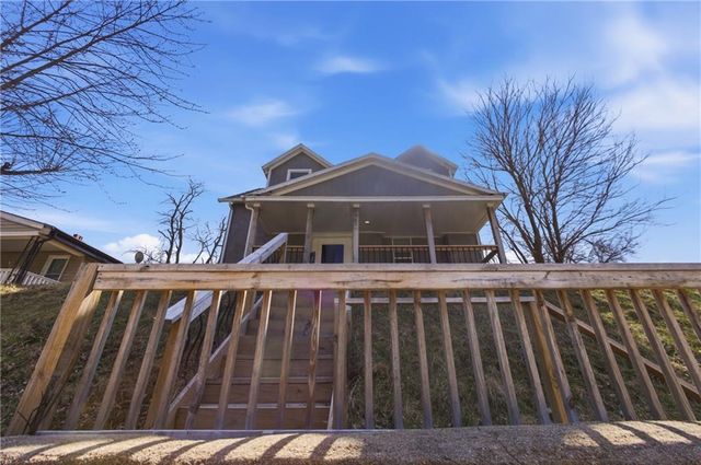 751 Stewart Avenue, Kansas City, KS 66101