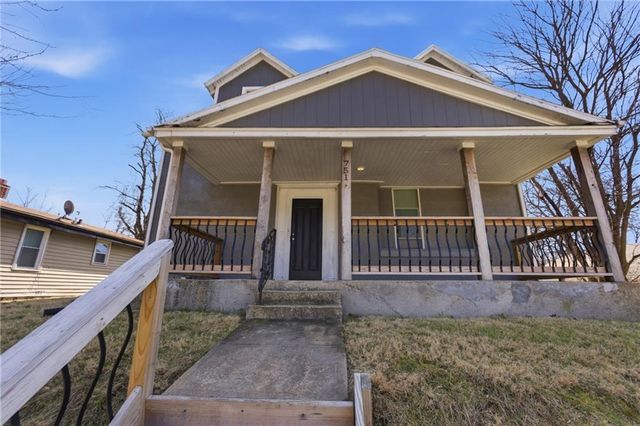 751 Stewart Avenue, Kansas City, KS 66101