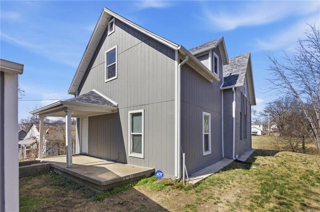 751 Stewart Avenue, Kansas City, KS 66101