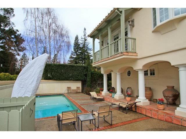 1990 Valparaiso Avenue, Menlo Park, CA 94025