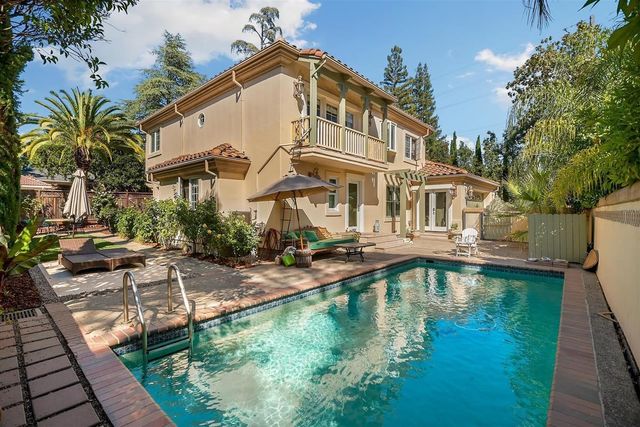 1990 Valparaiso Avenue, Menlo Park, CA 94025