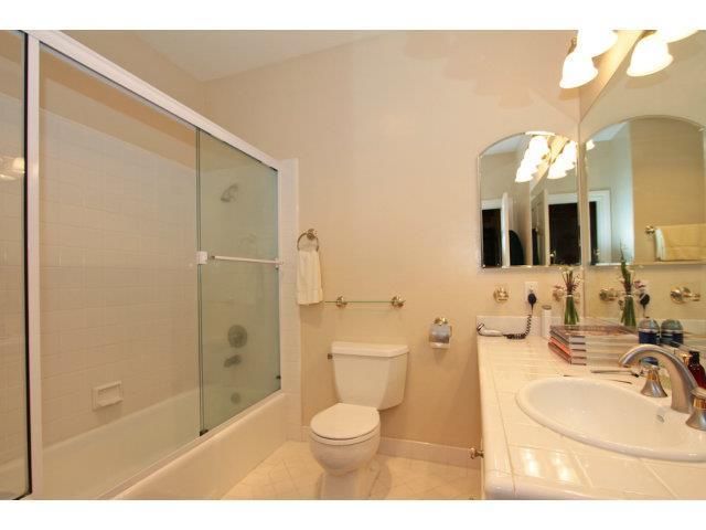 1990 Valparaiso Avenue, Menlo Park, CA 94025