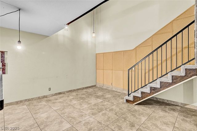 311 Brookside Lane B, Las Vegas, NV 89107