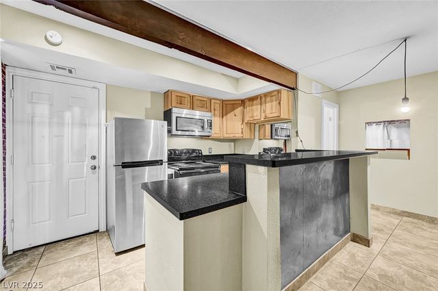 311 Brookside Lane B, Las Vegas, NV 89107