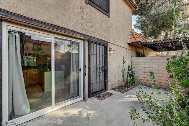 311 Brookside Lane B, Las Vegas, NV 89107