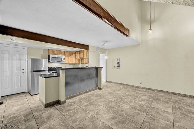 311 Brookside Lane B, Las Vegas, NV 89107