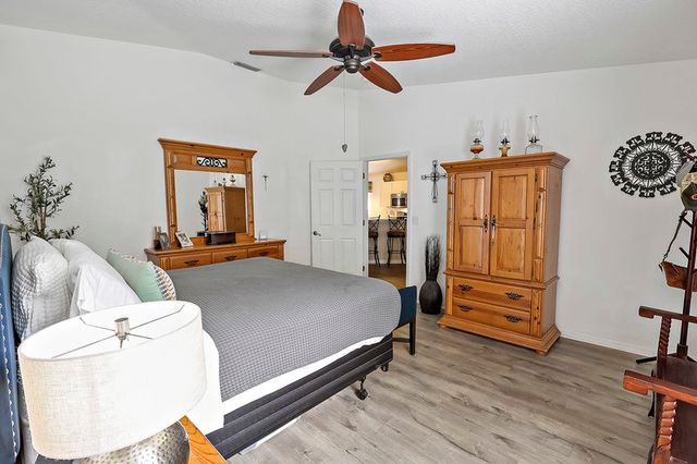 587 Cottonwood Road, Sebastian, FL 32958