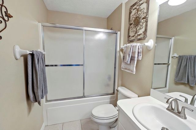587 Cottonwood Road, Sebastian, FL 32958