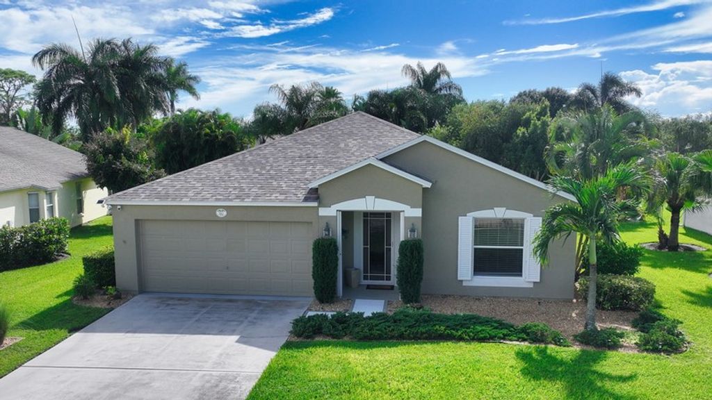 587 Cottonwood Road, Sebastian, FL 32958