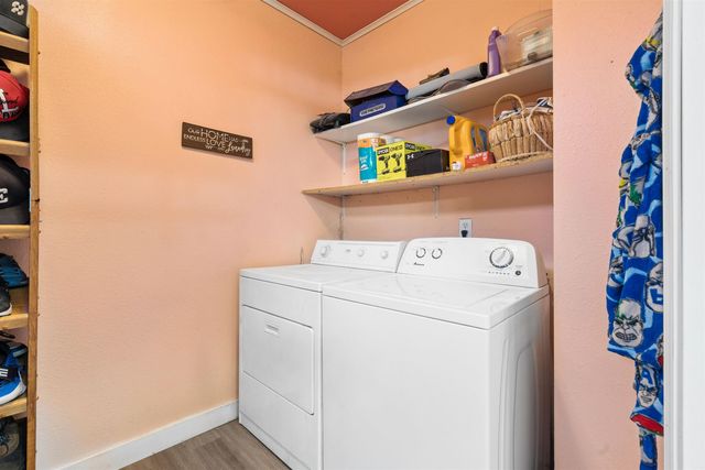 313 NE 6th Ave., Independence, IA 50644