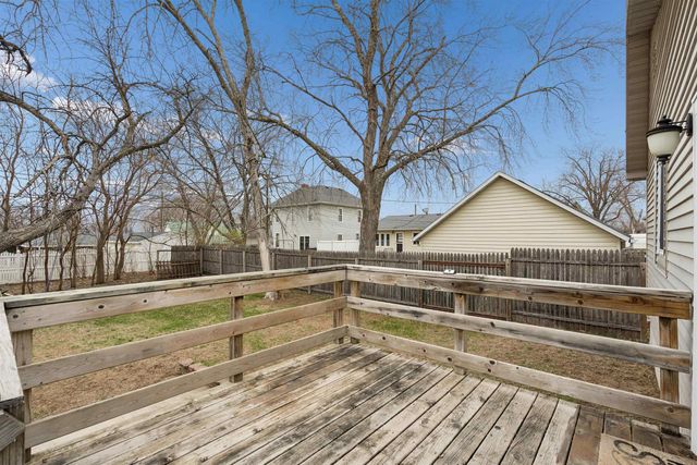 313 NE 6th Ave., Independence, IA 50644