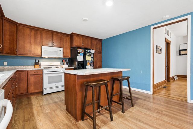 313 NE 6th Ave., Independence, IA 50644