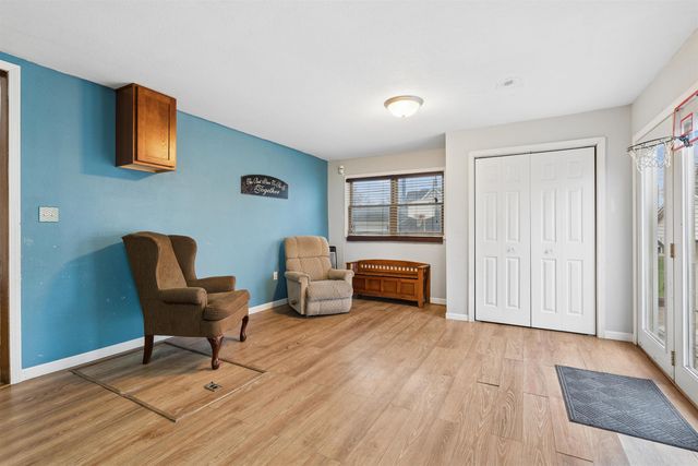 313 NE 6th Ave., Independence, IA 50644