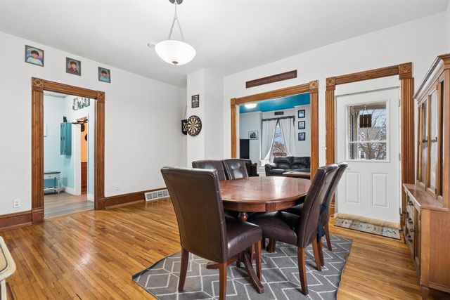 313 NE 6th Ave., Independence, IA 50644