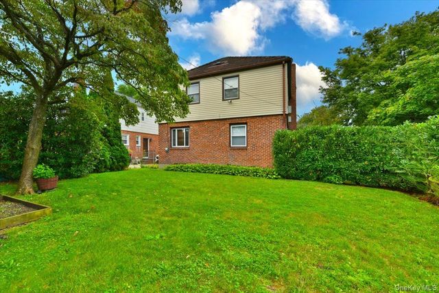 7503 196th Street, Fresh Meadows, NY 11366