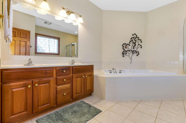 13254 Brandon Mill Drive NW, Pataskala, OH 43062