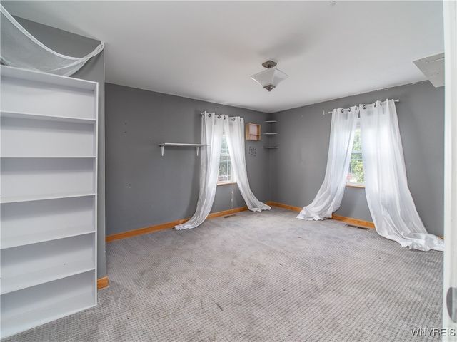 19 Hickory Street, Hanover, NY 14136