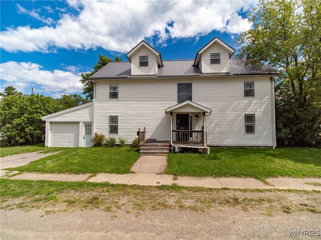 19 Hickory Street, Hanover, NY 14136