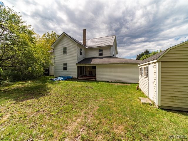 19 Hickory Street, Hanover, NY 14136