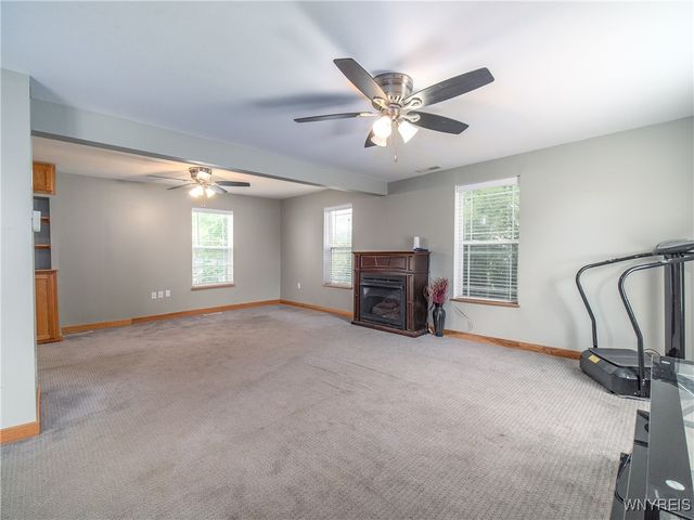 19 Hickory Street, Hanover, NY 14136