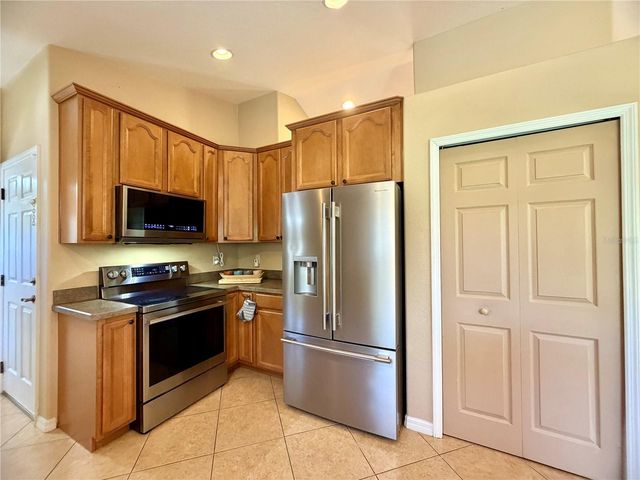 12854 NE 118TH TERRACE, Ocklawaha, FL 32179