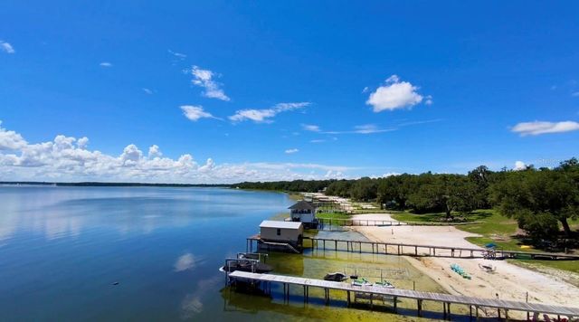 12854 NE 118TH TERRACE, Ocklawaha, FL 32179