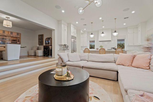 890 N PHELPS AVENUE, Winter Park, FL 32789