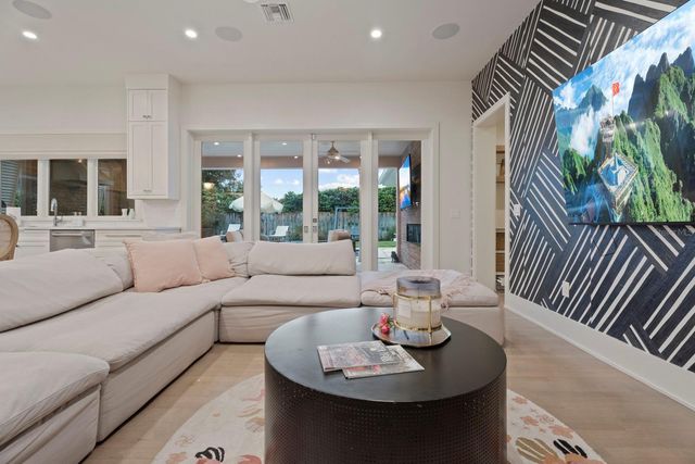 890 N PHELPS AVENUE, Winter Park, FL 32789